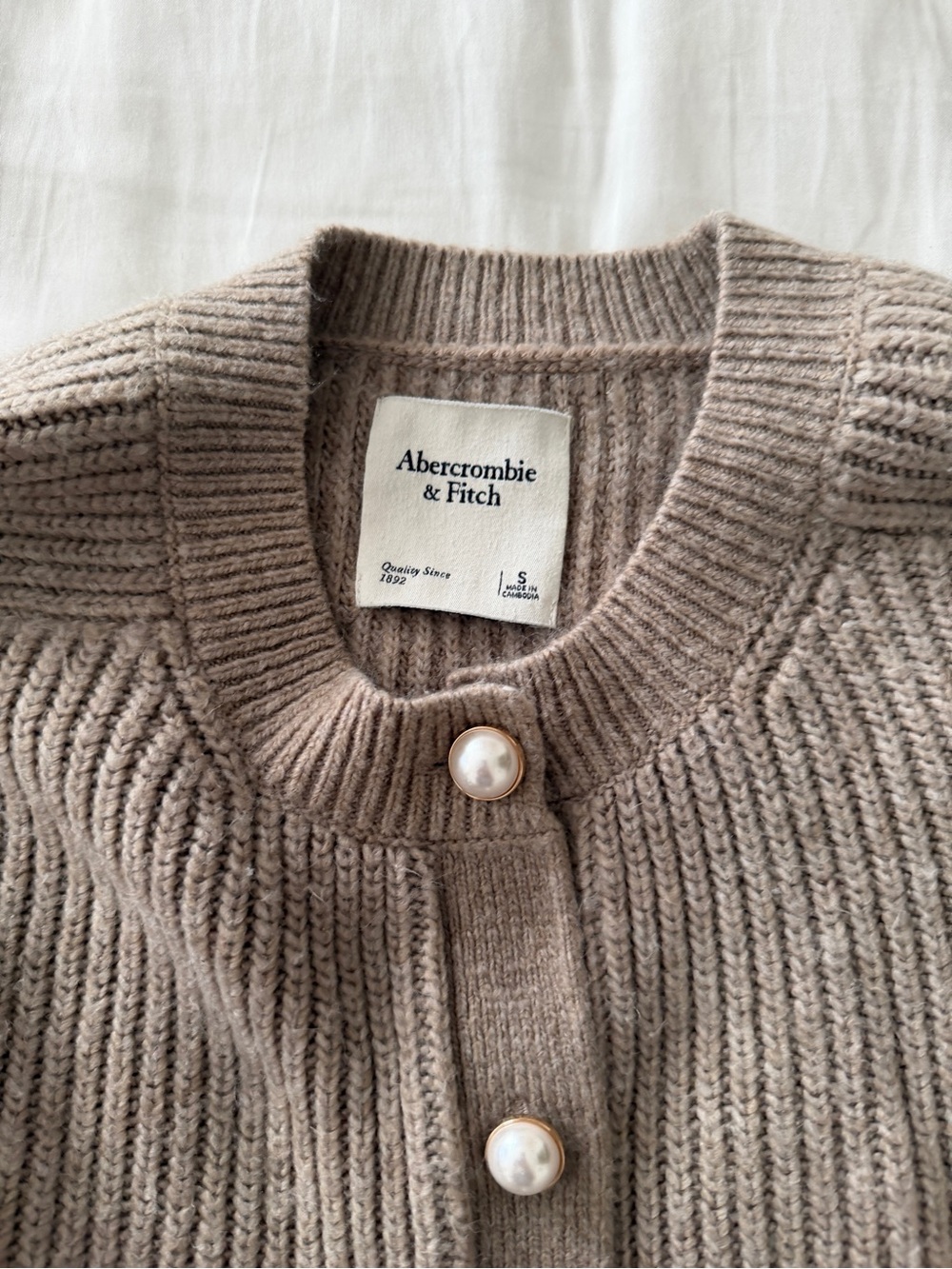 Abercrombie & Fitch Taupe Pearl-Button Ribbed Cardigan - Picture 2 of 2
